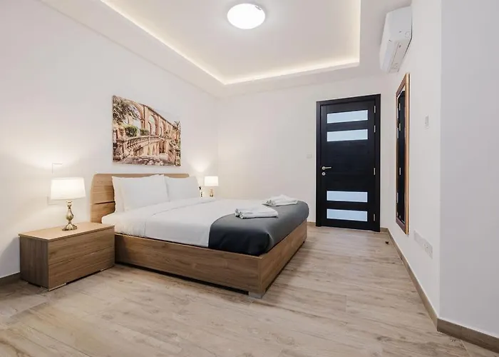 Seabreeze Penthouse By Homely Malta! Διαμέρισμα Σεντ Πόλς Μπέι