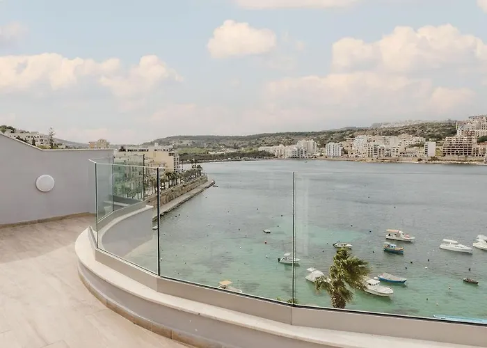 Seabreeze Penthouse By Homely Malta! Διαμέρισμα Σεντ Πόλς Μπέι