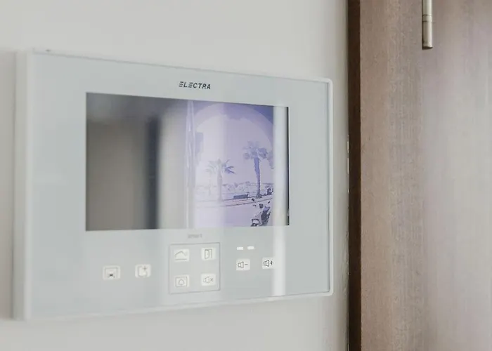 Seabreeze Penthouse By Homely Malta! * Σεντ Πόλς Μπέι