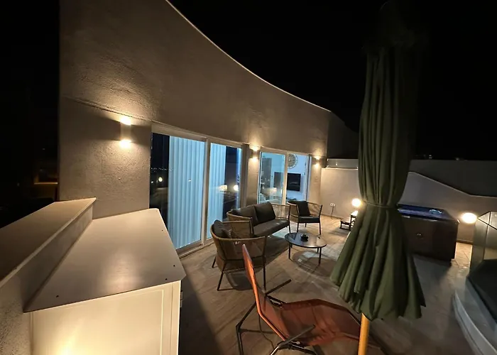 Διαμέρισμα Seabreeze Penthouse By Homely Malta!