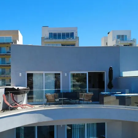 Seabreeze Penthouse By Homely Malta! Apartamento